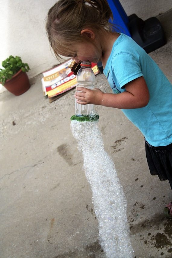 How to make a soap bubble gun, homemade bubble machine