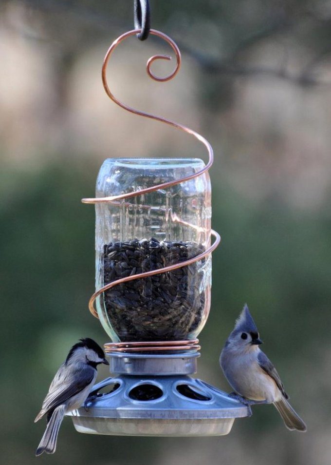 upcycled mason jar bird feeder